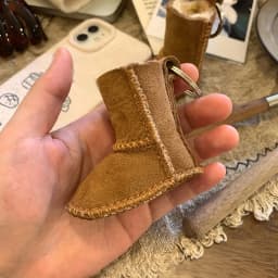 Cute Keychain Bag Ultraminiugg Charm Key Ring Backpack Accessory Doll Boots Phone Decor Winter Gift Luxury Fashion New Year Gift