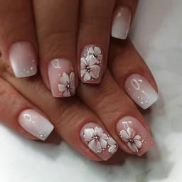 24Pcs French Short Square White Reusable False Nail Tips with Rhinestone Star Chain Nude Pink Acrylic Lovely Nails Fashion Set