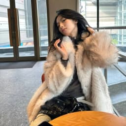 Winter Women Gradient White With Black Tips Long Hairy Shaggy Fox Faux Fur Coat Lapel Collar Midi Long Straight Shaggy Outerwear