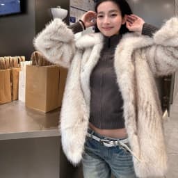 Winter Women Gradient White With Black Tips Long Hairy Shaggy Fox Faux Fur Coat Lapel Collar Midi Long Straight Shaggy Outerwear