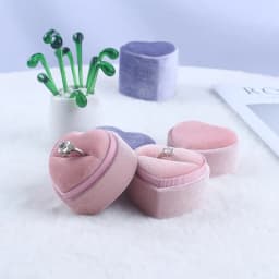 Heart Shaped Creative Velvet Ring Box Jewelry Packaging and Storage Box Diamond Ring Box for Propose Marriage and Wedding
