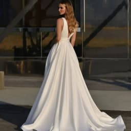 Customized Simple A-Line Wedding Dress Satin Side Slit Floor Length For Women Robe De Mariee With Pocket White Elegant