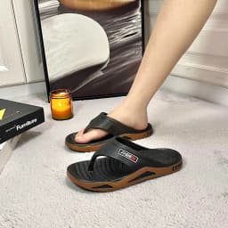 Men's New Spring and Summer Casual Color-Blocking Versatile Eva Comfortable Flip-Flops for Indoor Home Bathroom and Outdoor Daily Use