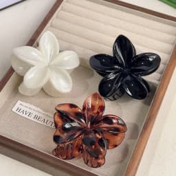 Elegant Flower Hair Clip Crab 8cm Large Plastic Hair Claw Clips For Women Hairclip Cute Beach Hair Accessories Hawaiian Barrette