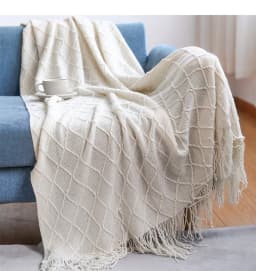 Christmas Red Throw Blanket with Fringe Vintage Bed Throws Decorative Large Red Throw Blanket for Couch Sofa Indoor Outdoor