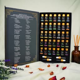 MAYJAM 35 Bottles Essential Oils Kit Gift Box ,Lavender Jasmine Vanilla Lemon Eucalyptus Sandalwood Frankincense SweetOrange Ylang Rose Bergamot Tea Tree Lemongrass Patchouli Rosemary Geranium Citronella Aromatherapy Oil for Humidifier Diffuser DIY Candle