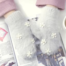 New Women Winter Keep Warm Plus Velvet Inside Thicken Full Finger Female Flower Pearl Cute Lovely Long Rabbit Fur Mittens Gloves