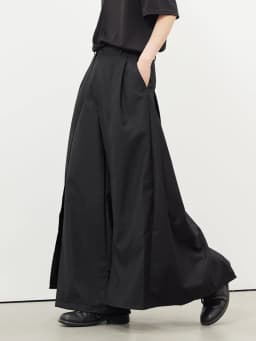 [EAM] Women Black Pleated Long Elegant Wide Leg Pants High Waist New Loose Fit Trousers Fashion Tide Spring Autumn 2026 1DF9092