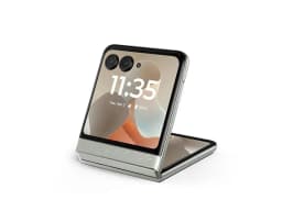 Motorola Moto Razr 60 Internal Screen 6.9 Inch 1080 x 2640 POLED External Screen 3.63 Inch 1056 x1066 GG Victus Razr60