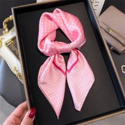 2024 Luxury Floral Print 70cm Square Silk Scarf Women Designer Scarves Bandana Foulard Shawl Hijab Echarpe Hairband Tie Ribbon