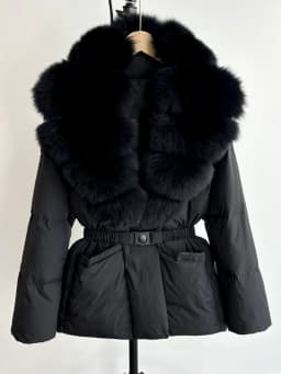 2025 Newest Winter Real Natural Huge Fox Fur Puffer Jacket Women Thicken Warm Belted 90% White Duck Down Coat Waterproof Parka