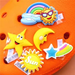 Original Space Alien Designer Shoe Charms 5pcs/lot Shoe Buckle Accessories Luxury Rainbow Sun Clog Dog Upper Jewelry Decorations