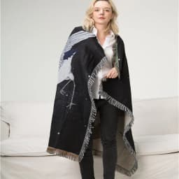 Japanese Red-Crowned Crane Woven Throw Blanket Oriental Style Black Bird Jacquard Tapestry with Fringe Vintage Asian Decor Throw