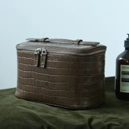 Cowhide Leather Crocodile Pattern Makeup Bag New Free Initials Travel Portable Toiletry Bag Large Capacity Storage Cosmetic Bag