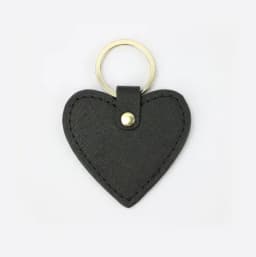 Free custom monogram logo leather keyring saffiano heart shaped kechians for promotion gift keychain ring keychain