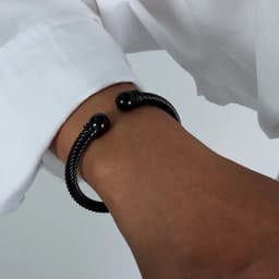 Liora Simple Twisted Cuff Bracelets For Women Men 316L Stainless Steel Round Wristband Bangle Unisex Fashion Waterproof Jewelry