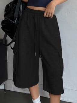 Women's Summer Big Pockets Drawstring Elastic Waist Loose Shorts