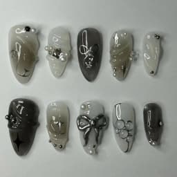 24pcs Baroque Style False Nails with Gold Moon Star Design Almond Fake Nail Patches Wearable Heavy Metal French Press on Nails
