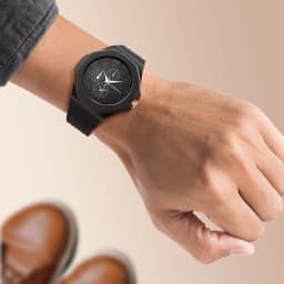 Unisex Silicone Strap Simple and Stylish Quartz Watch