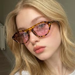 Light Luxury Cat-Eye Rice Nail Sunglasses Retro Ins High-End Women's Sunglasses For Vacation And Commuting Versatile Sunglasses