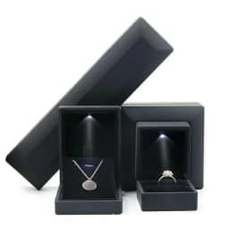 Ring Box High-end Creative LED Lamp Marriage Gift Jewelry Packaging Pendant Necklace Charm Simple and Elegant Top Grade Delicate