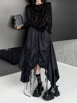 [EAM] High Elastic Waist Black Irregular Hem Drawstring Half-body Skirt Women Fashion Tide New Spring Autumn 2026  1DJ0643