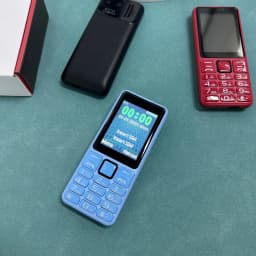 I79 (H6) 4G Elderly Mini Cellphone 2.4Inches TFT Screen 32MB RAM No Camera Torch Dual SIM English Keyboard Mobile Phone