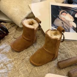 Cute Keychain Bag Ultraminiugg Charm Key Ring Backpack Accessory Doll Boots Phone Decor Winter Gift Luxury Fashion New Year Gift