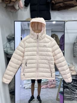 2025 New Women's Short White Duck down Jacket Loose Fit Chest Mountain Design Hooded Korean Style Commute Wind Nylon Material