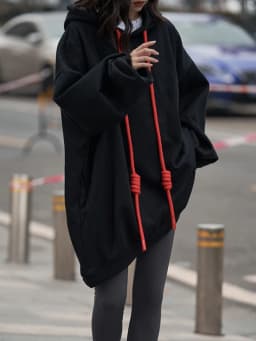[EAM] Black Drawstring Color-block Sweatshirt New Hooded Long Sleeve Women Big Size Fashion Tide Spring Autumn 2026 1DJ5447