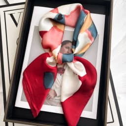 Vintage Chain Print Satin Square Scarf Soft Lightweight Women’s Fashion Accessory for Hair Neck Shawl Elegant Hair Scarf