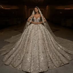 Customized Sequin Flowers Appliques Beaded Wedding Dresses 2026 Sleeveless Sweetheart Court Train Tulle Bridal Gowns For Women
