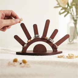 Creative Wooden Ring Holder Eye Shape Ring Display Rack With 6 Ring Posts Jewelry Display Stand Home Decor Organizer