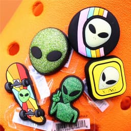 Original Space Alien Designer Shoe Charms 5pcs/lot Shoe Buckle Accessories Luxury Rainbow Sun Clog Dog Upper Jewelry Decorations