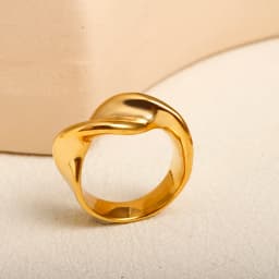 Wholesale High End Waterproof Three-dimensional M Letter Hollow Stainless Steel Finger Ring Trendy for Women Personalize Jewelry