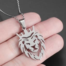 Retro Punk Turquoise Bull Head Pendant Necklace for Men Fashion Hip Hop Motorcycle Riding Trend Cool Personalized Jewelry