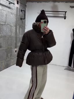 Glossy Stand‑Collar Drawstring Waist Back Zip‑Up Puffer Coat 2026 Winter Women Warm Padded Jacket Trendy Lady Cotton‑Padded Coat