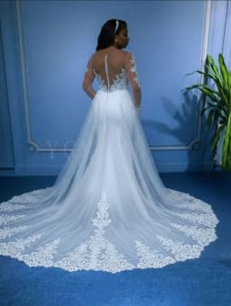 Sexy See Through Back Wedding Dresses for Bride Mermaid Lace Appliques Long Sleeves 2 In 1 Detachable Overskirt Bridal Gown