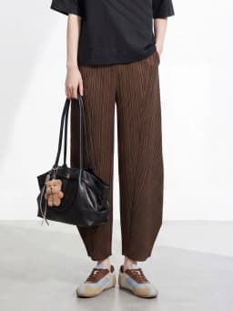 GVUW Solid Color Versatile Casual Pleated Pants Women's High Waisted Elastic Loose Straight Trousers 2026 Summer New 17S3807