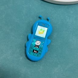 COCOBEIR D666 2G Cute Mini Cellphone Dual SIM Card Camera FM Radio Bluetooth Alarm 1500mAh GSM Mobile Phone Multi-language
