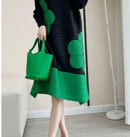 Womens Dresses Long Dresses High-quality Printed Long Skirt Elegant Temperament and Pleated Fashion High-end Round Neck Dress
