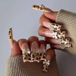 24pcs Autumn Leopard Pattern Fake Nail Tips Shiny Large Crystal French Wearable Press on Nails Spice Girls Fashion False Nails