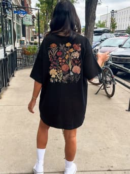 Ladies' Spring and Summer Casual Loose Plus Size Bee Bow Pattern Printed Round Neck Short Sleeved T-Shirt Dress