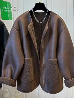 Thickened Leather Jacket Women's Winter Outerwear Warmth Integrated Fur Casual Style round Neck Zipper Closure