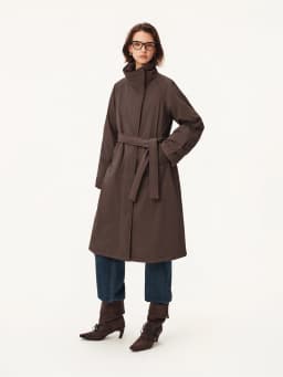 ZIQIAO Women's Down Coats Waterproof Stand Collar Trench Long Coat Slim Waist Winter 2026 Commuting Outweart Ins Chic Streetwear