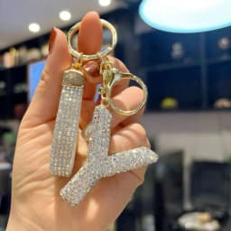 Full Rhinestone 26-Letter Keychain, Bling Car Key Ring & Sparkly Bag Charm - Perfect Small Gift