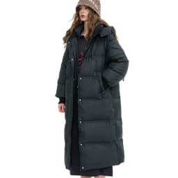 ELFSACK 2025 Winter New Arrivals Minimalist Long Solid Color Zippered Hooded Down Coat For Woman