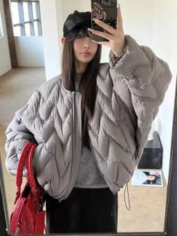 Janveny 2026 New Autumn Winter Lightweight Wave Quilted Puffer Jacket Women Loose Round Neck Short White Duck Down Coat Outwear
