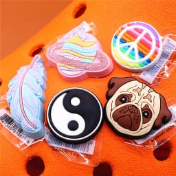 Original Space Alien Designer Shoe Charms 5pcs/lot Shoe Buckle Accessories Luxury Rainbow Sun Clog Dog Upper Jewelry Decorations