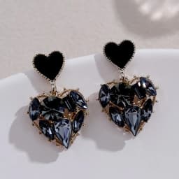 2023 New Fashion Trend Unique Design Elegant Exquisite Light Luxury Love Earrings For Women Jewelry Wedding Party Premium Gift